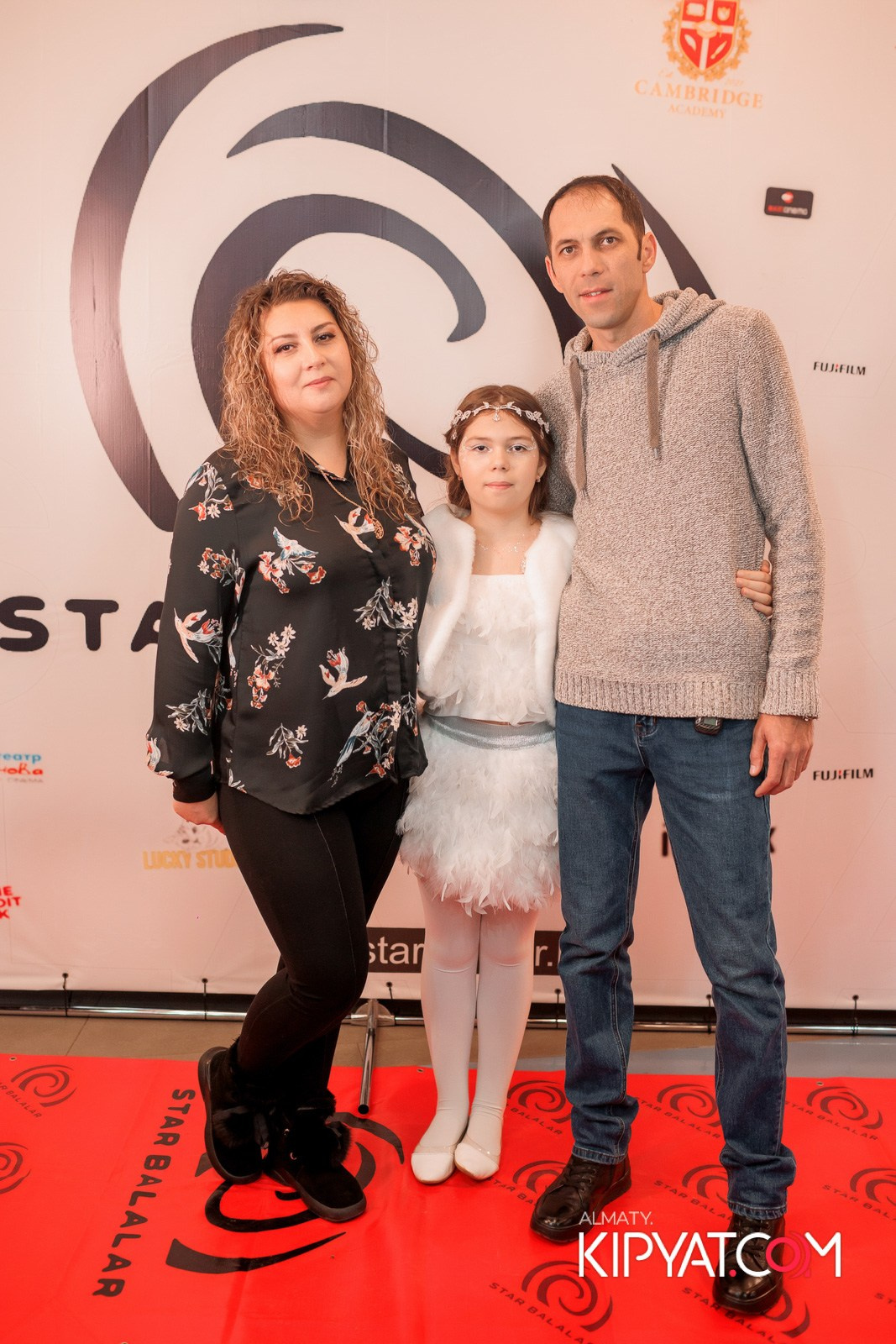 ПРЕЗЕНТАЦИЯ 8 ГРУППЫ КИНОПРОЕКТА «STARBALALAR». КИПЯТКОМ АЛМАТЫ!