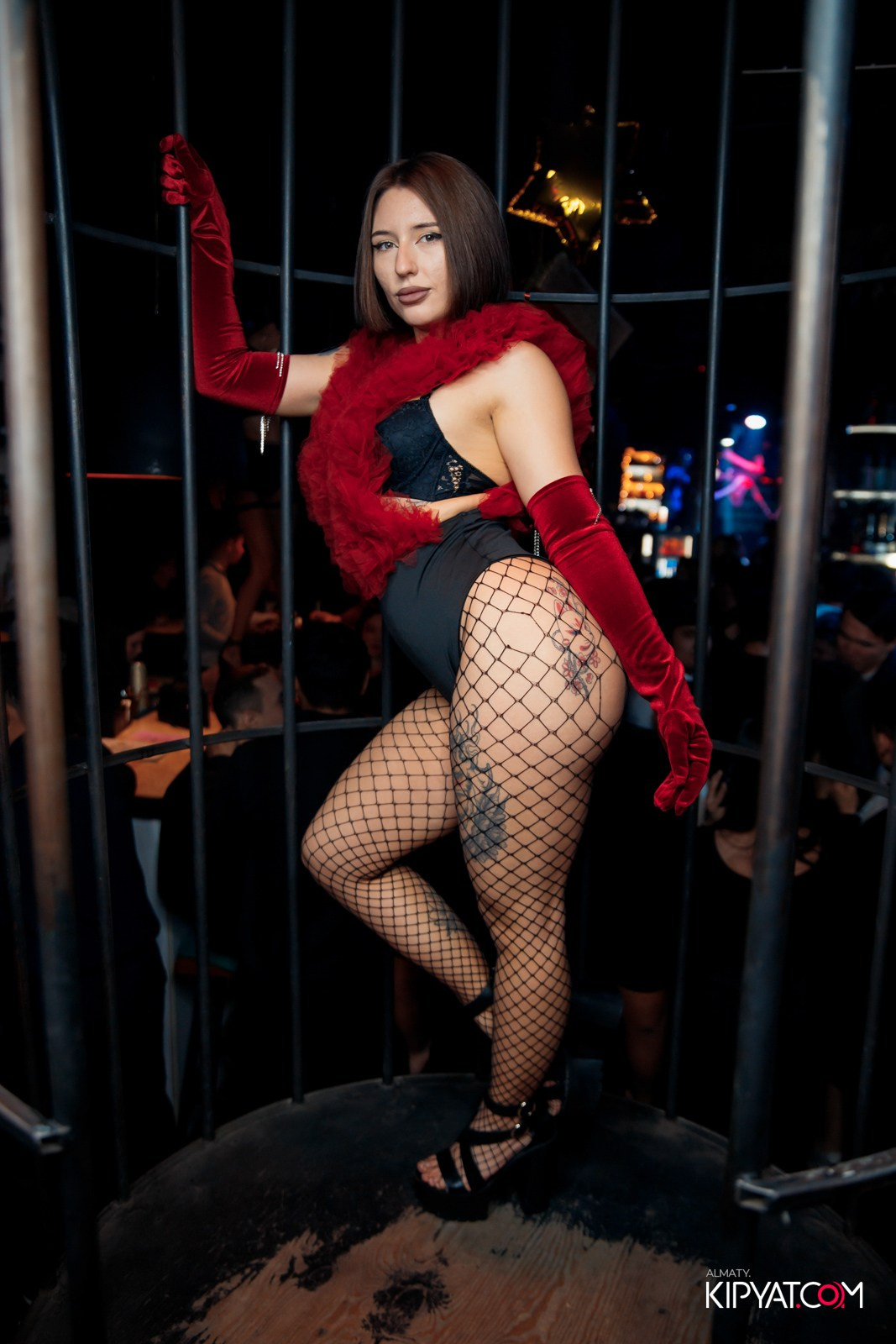 UYAT EMES BAR. КИПЯТКОМ АЛМАТЫ!