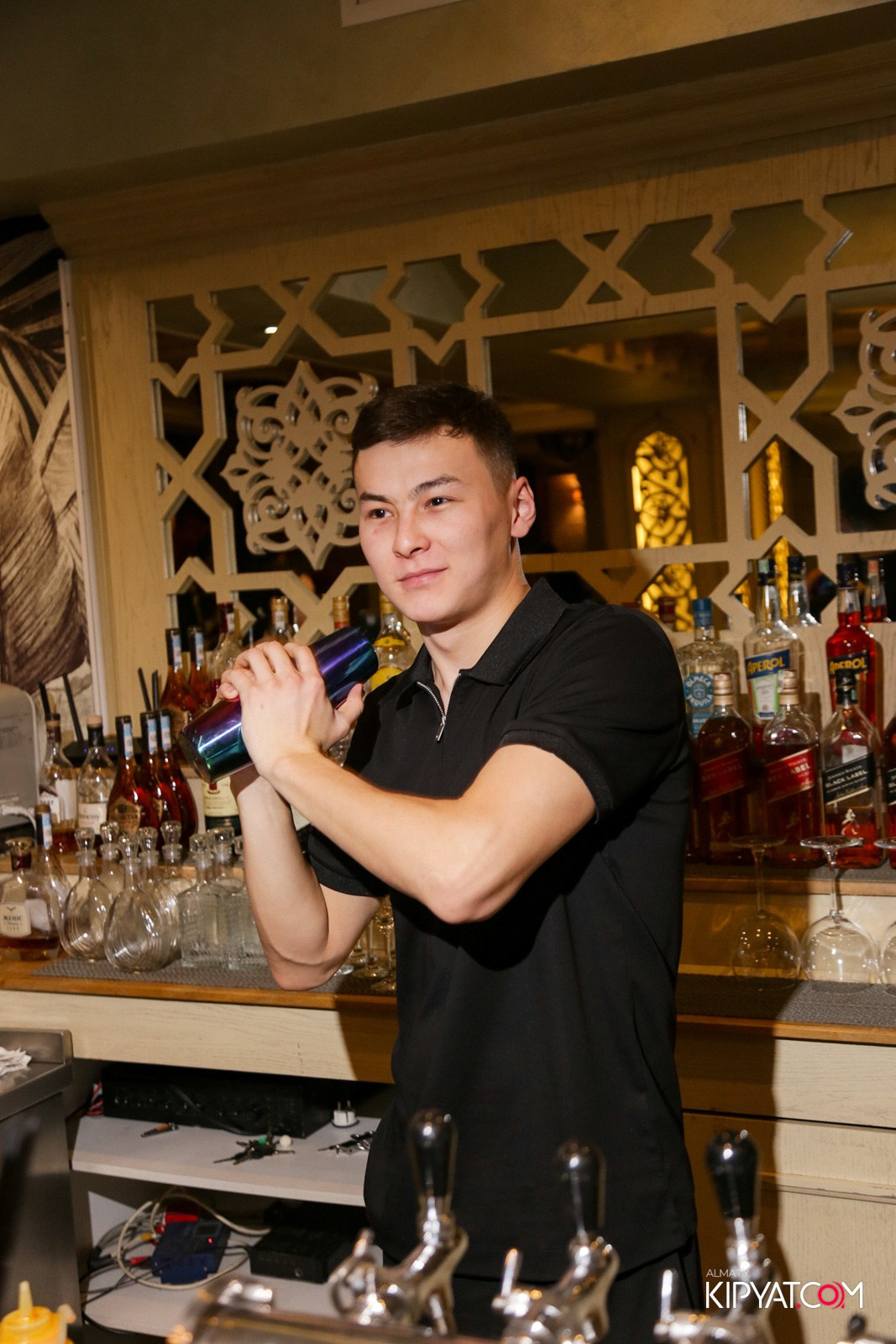 РЕСТОРАН ALAZANI НА КАБАНБАЙ БАТЫРА. КИПЯТКОМ АЛМАТЫ!