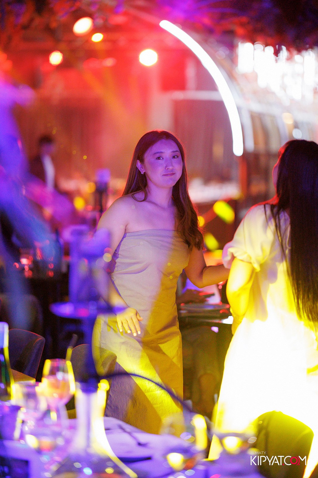 FRIENDS BAR & TERRACE. КИПЯТКОМ АЛМАТЫ! Фотосъемка мероприятий в Алматы