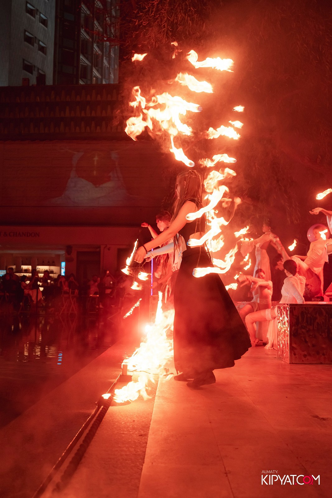 EDEN POOL & BAR. КИПЯТКОМ АЛМАТЫ!