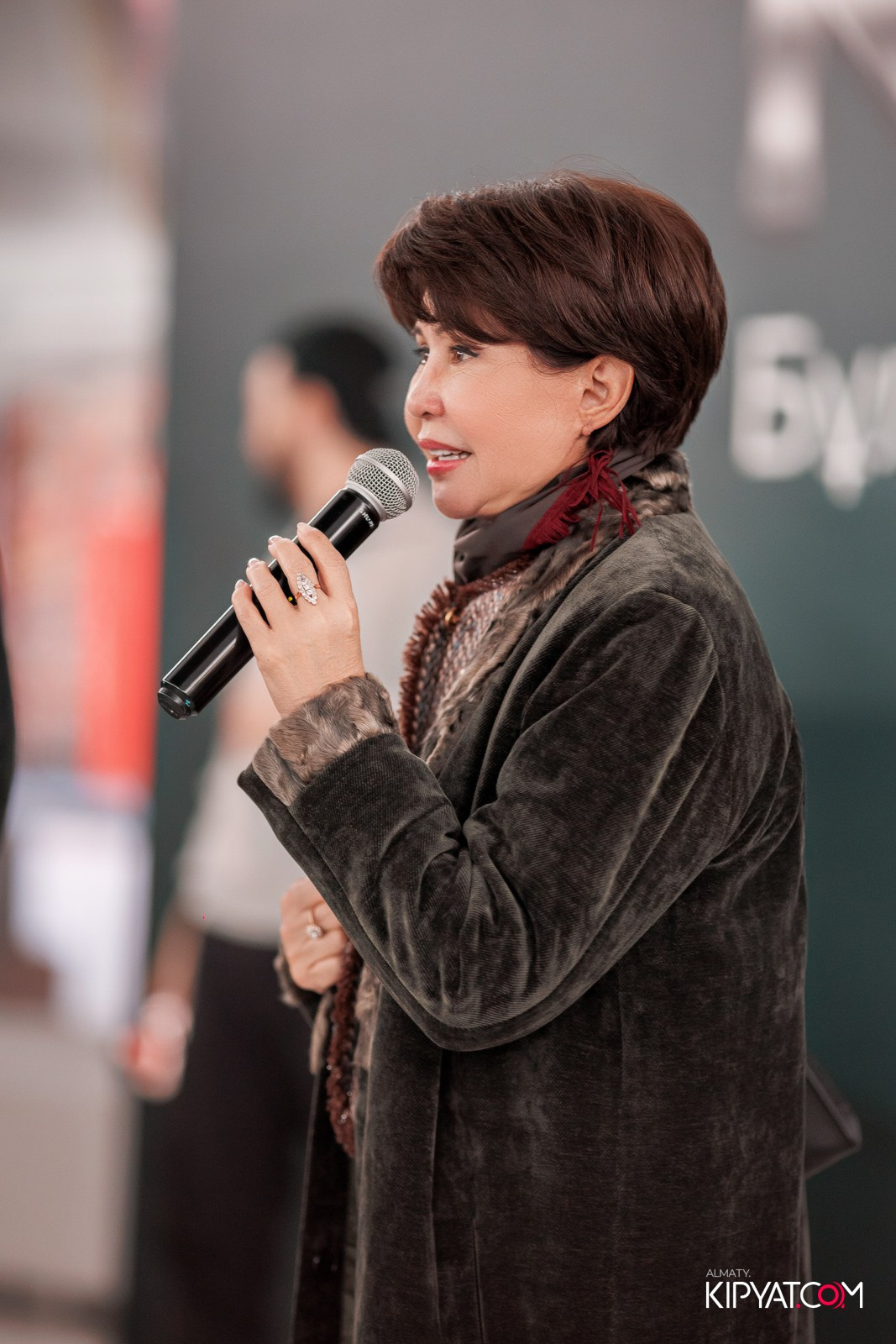 FASHION ПОКАЗ, КАЗАХСКОЙ НАЦИОНАЛЬНОЙ ОДЕЖДЫ. КИПЯТКОМ АЛМАТЫ!