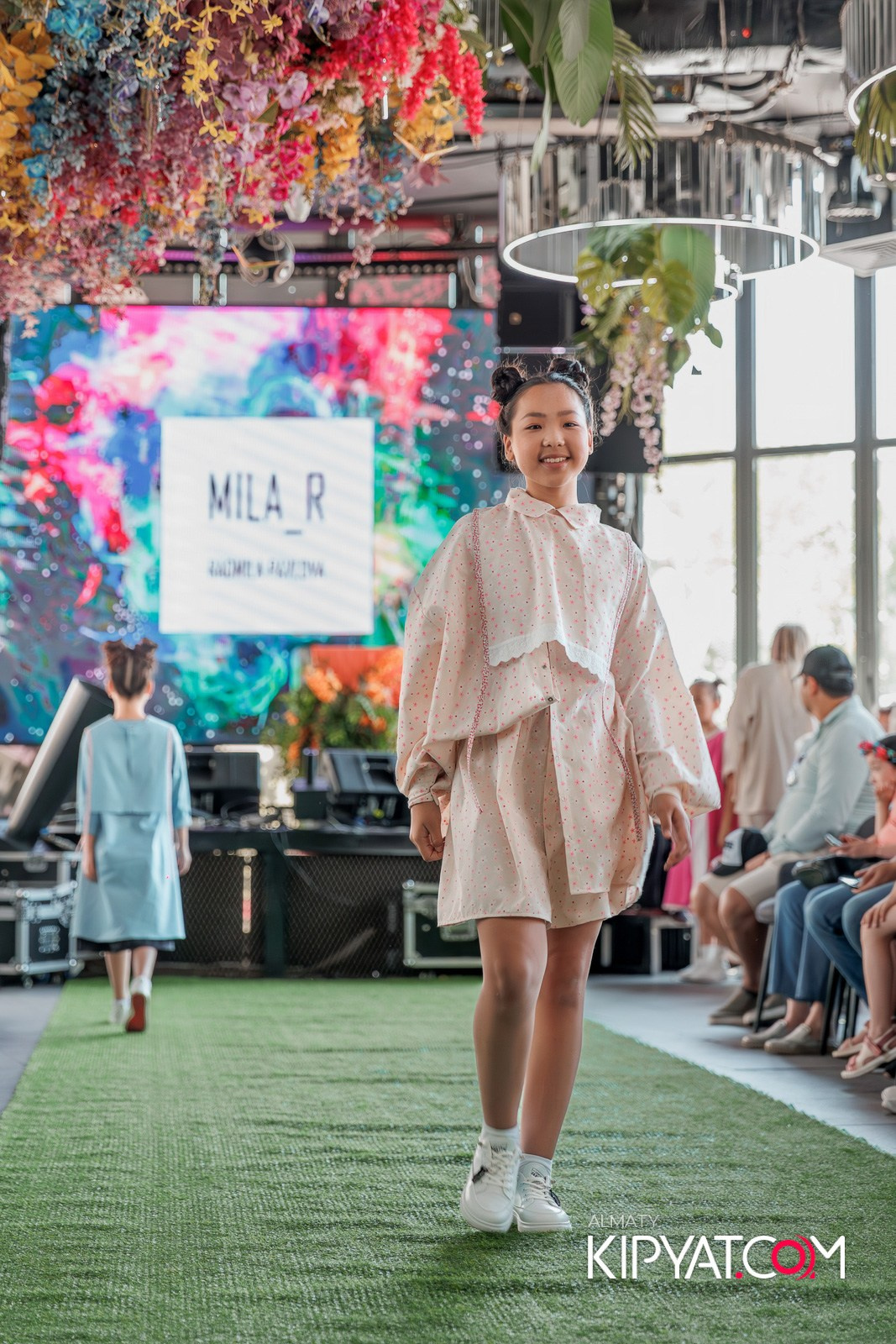 PROM KIDS FASHION SHOW. КИПЯТКОМ АЛМАТЫ!