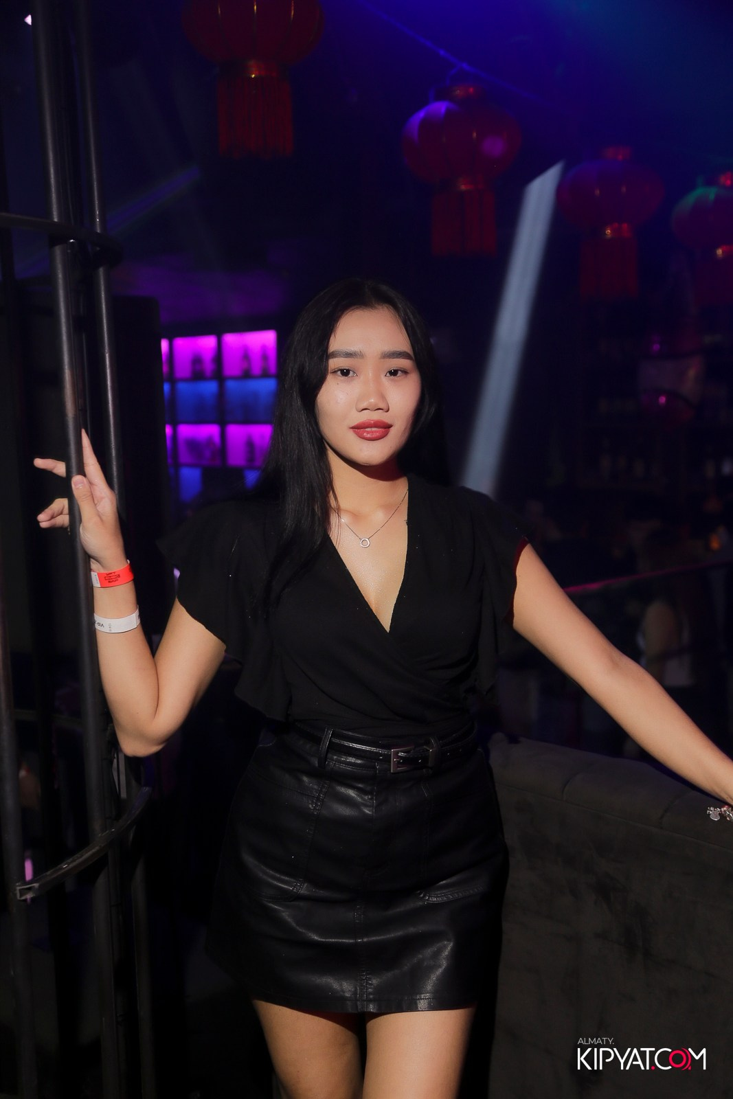 UYAT EMES BAR. КИПЯТКОМ АЛМАТЫ!