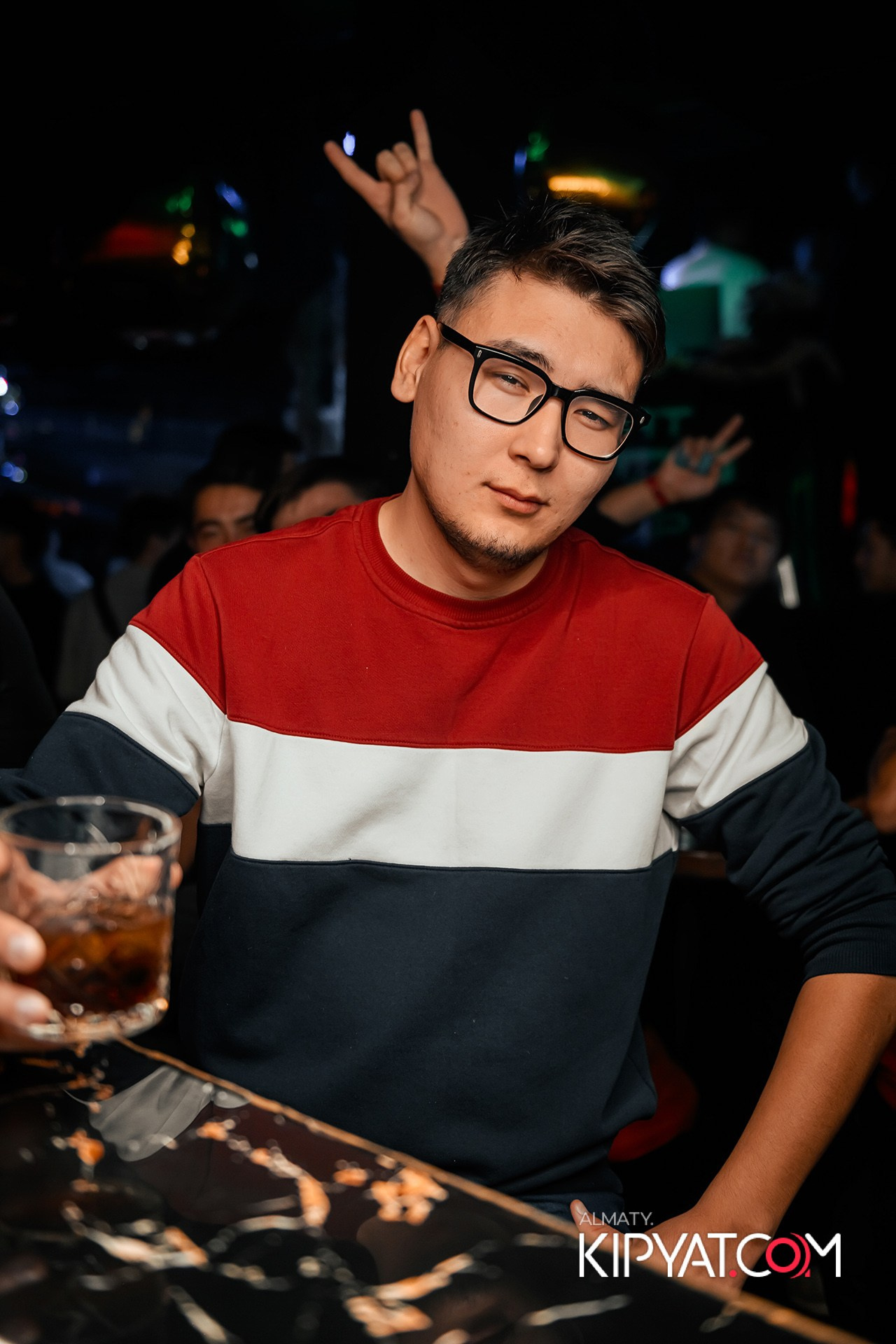 UYAT EMES BAR. КИПЯТКОМ АЛМАТЫ!