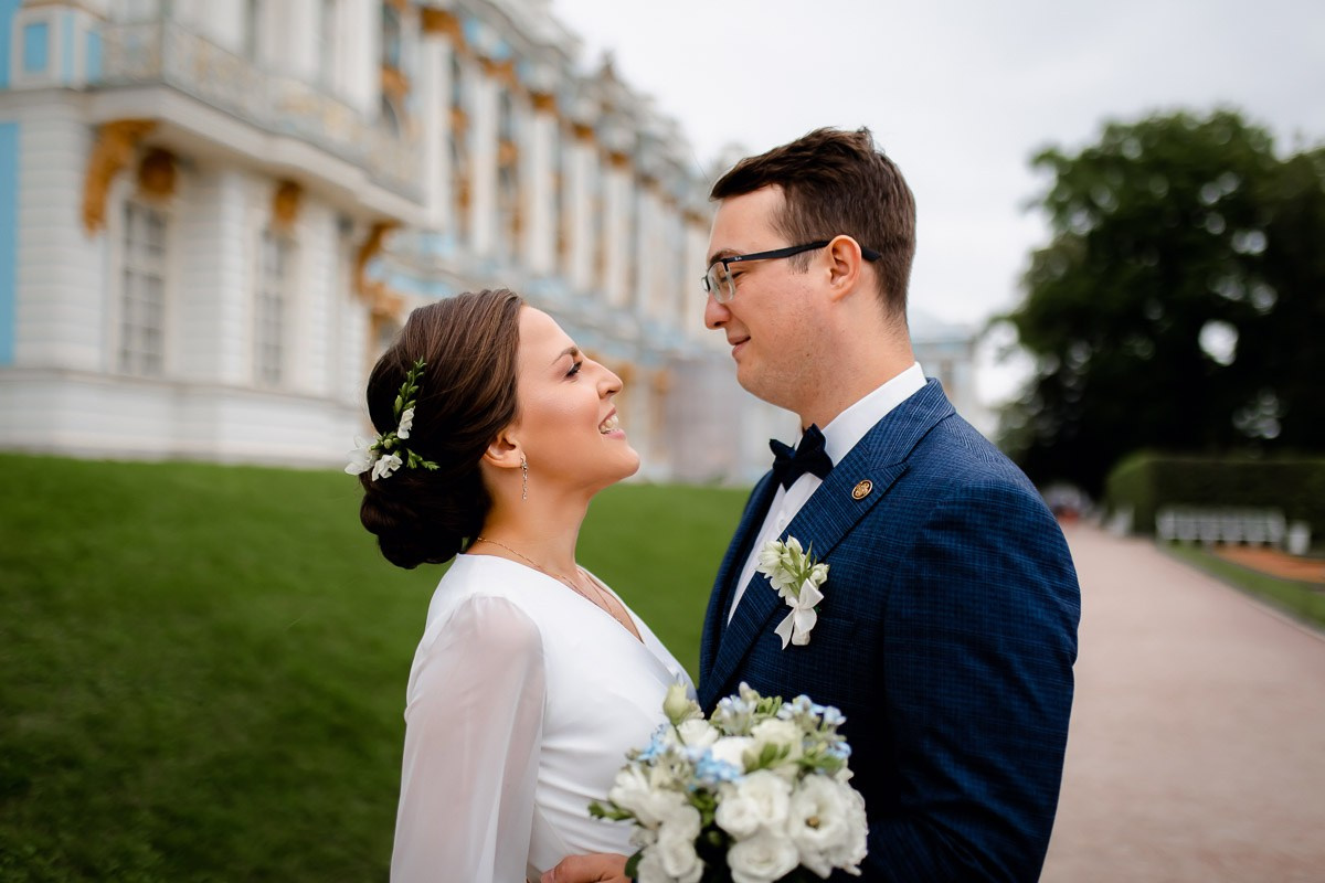 Жених и невеста. Екатерининский парк в Пушкине.
