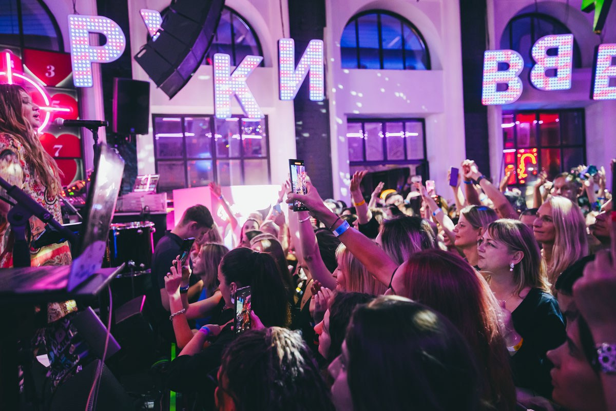 Концерт LINDA в РУКИ ВВЕРХ БАР в Ростове-на-Дону