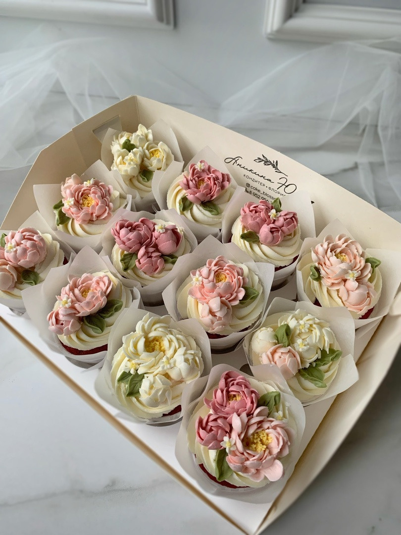 Мои работы. Аникина Юлия / Кремовая флористика в корейской технике