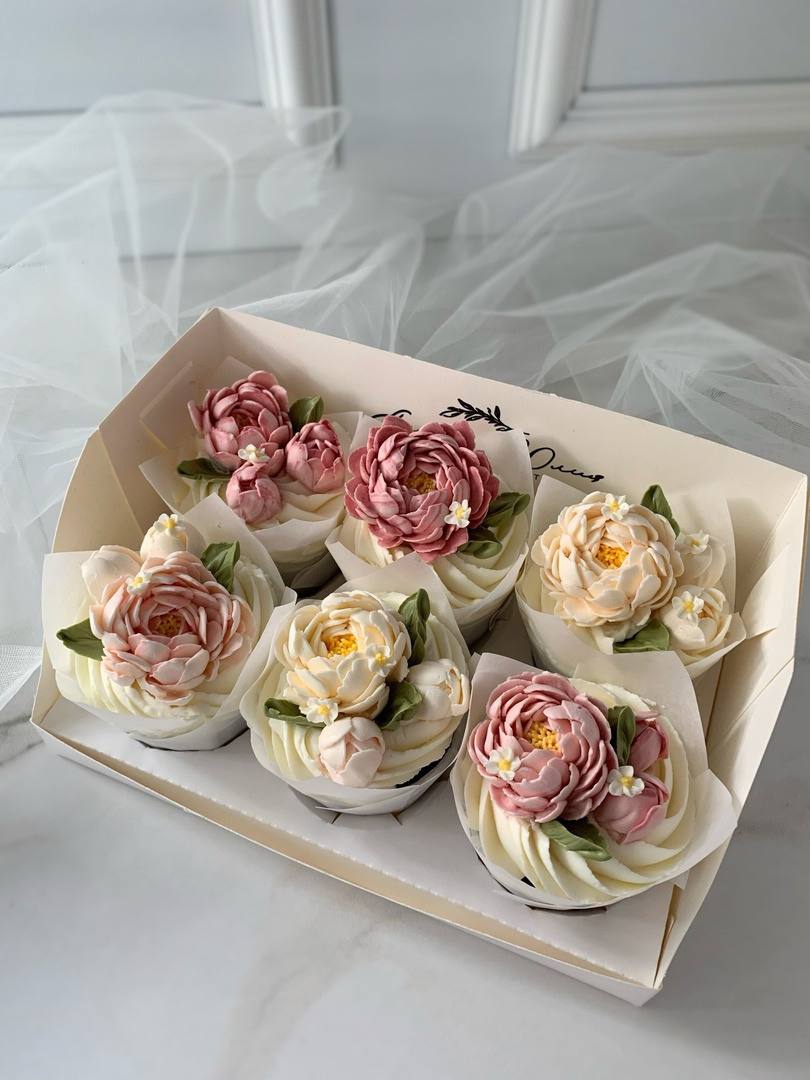 Мои работы. Аникина Юлия / Кремовая флористика в корейской технике