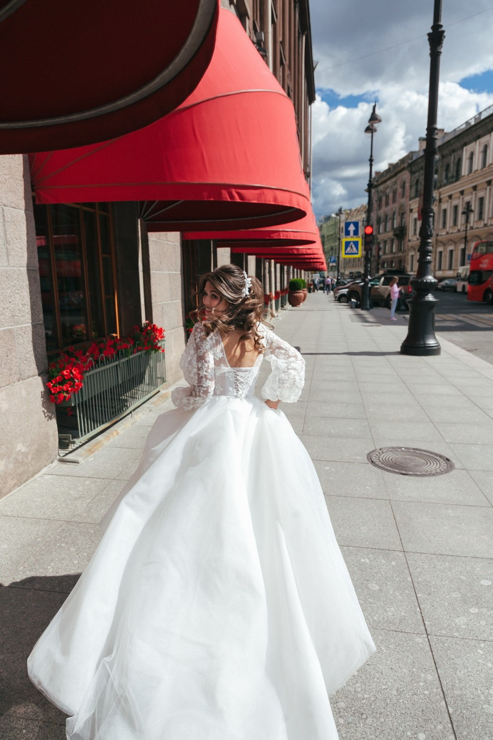 Свадебная фотопрогулка по СПб. Фотограф крещение венчание в Петербурге! Помогает подобрать храм и посоветовал душевного батюшку в СПб