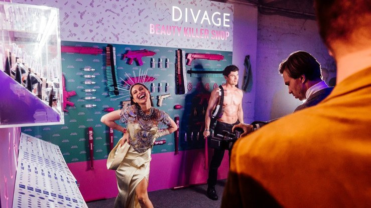 Cosmopolitan Camp Party. OOPS TEAM