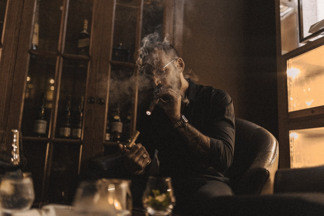 Male Portrait Photoshoot in Dubai — Lifestyle Photography. Evgen Yatsenko — Photographer in Dubai