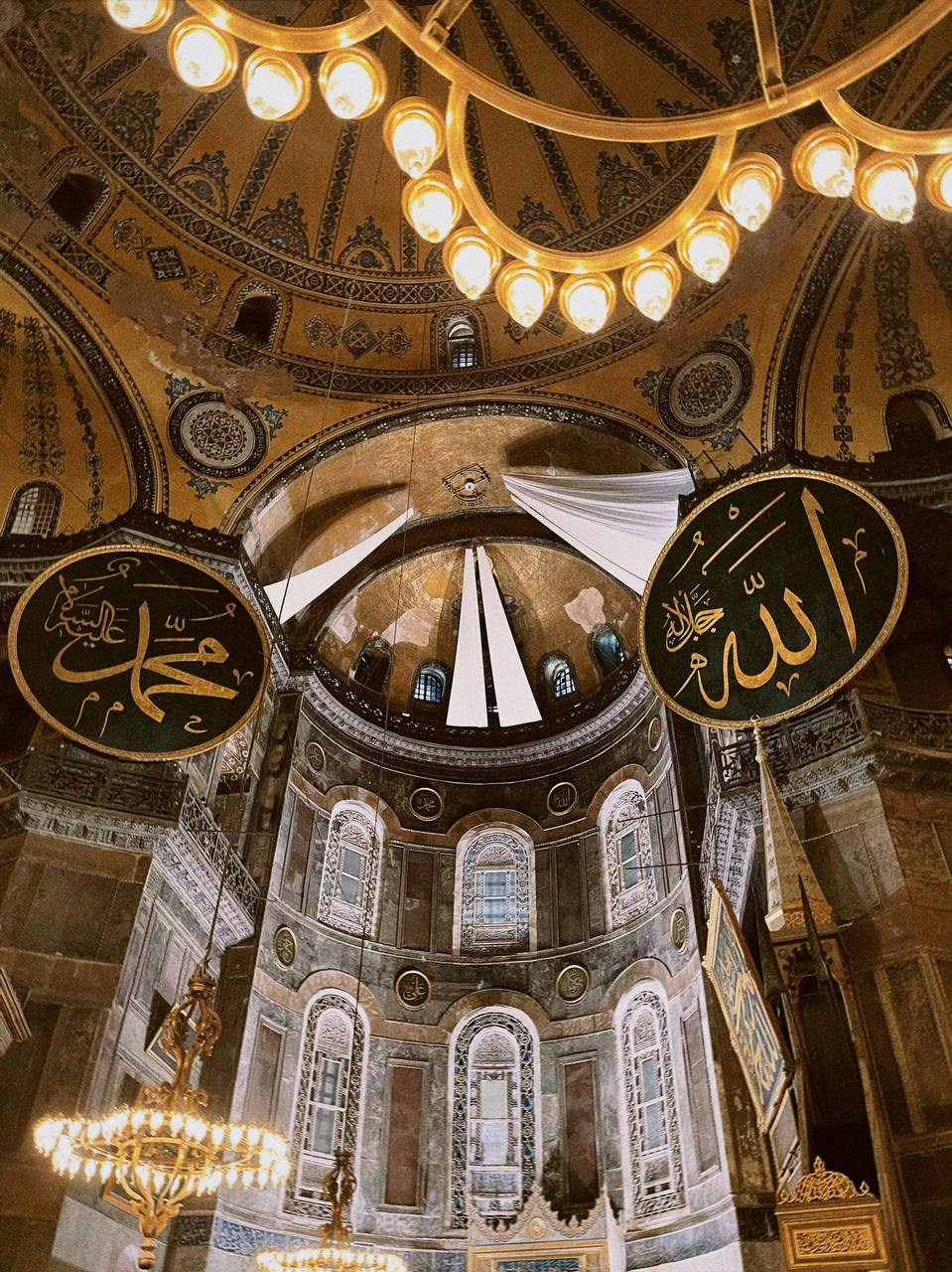 Istanbul, Turkey. Photographer Alina Skitovich