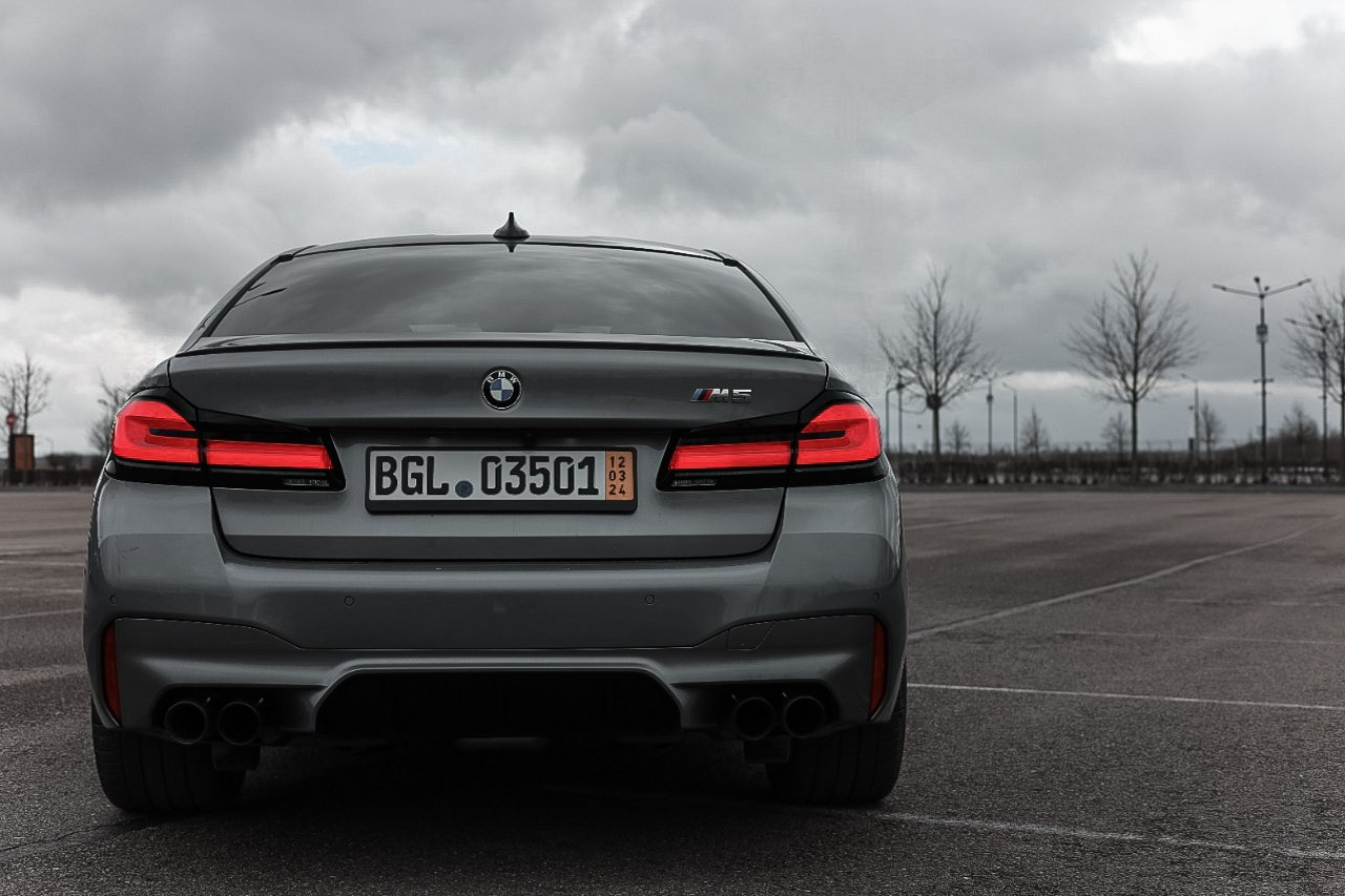 𝐵𝑀𝒲 𝑀5. Wedding Photographer from St.Petersburg