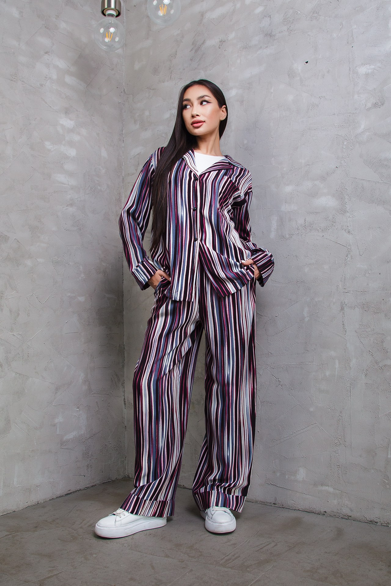 Реклама женской одежды. Натан Супервайзер по Продакшену