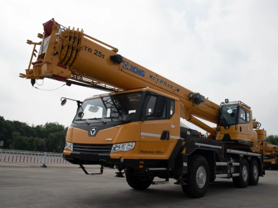 Автокраны XCMG XCT25L5_SR. Продажа надежной спецтехники от компании СТИ в г. Новосибирск