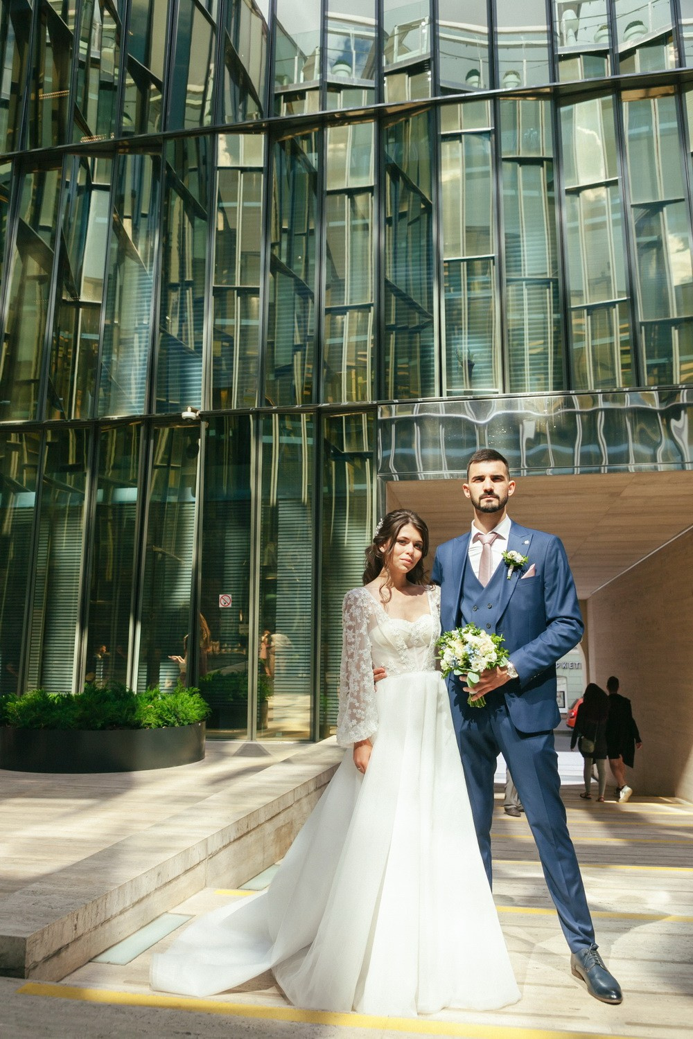 Свадебная фотопрогулка по СПб. Фотограф крещение венчание в Петербурге! Помогает подобрать храм и посоветовал душевного батюшку в СПб