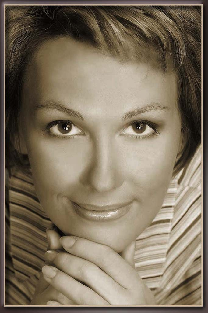 Студийная съемка Мама и дочь. Skazka.wfolio.pro