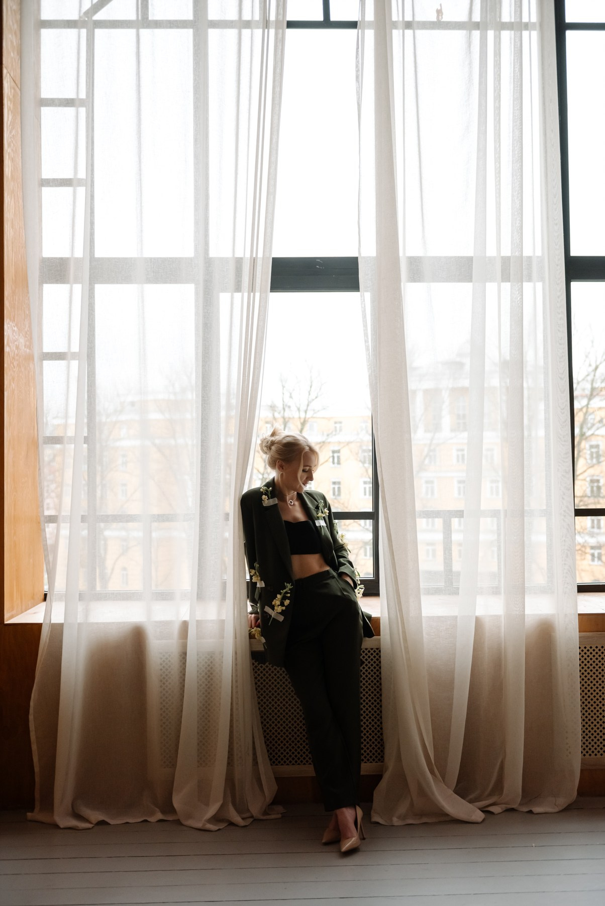 Индивидуальная. Деловой образ с цветами. Свадебный и сеейный фотограф в Санкт-Петербурге Елена Худякова