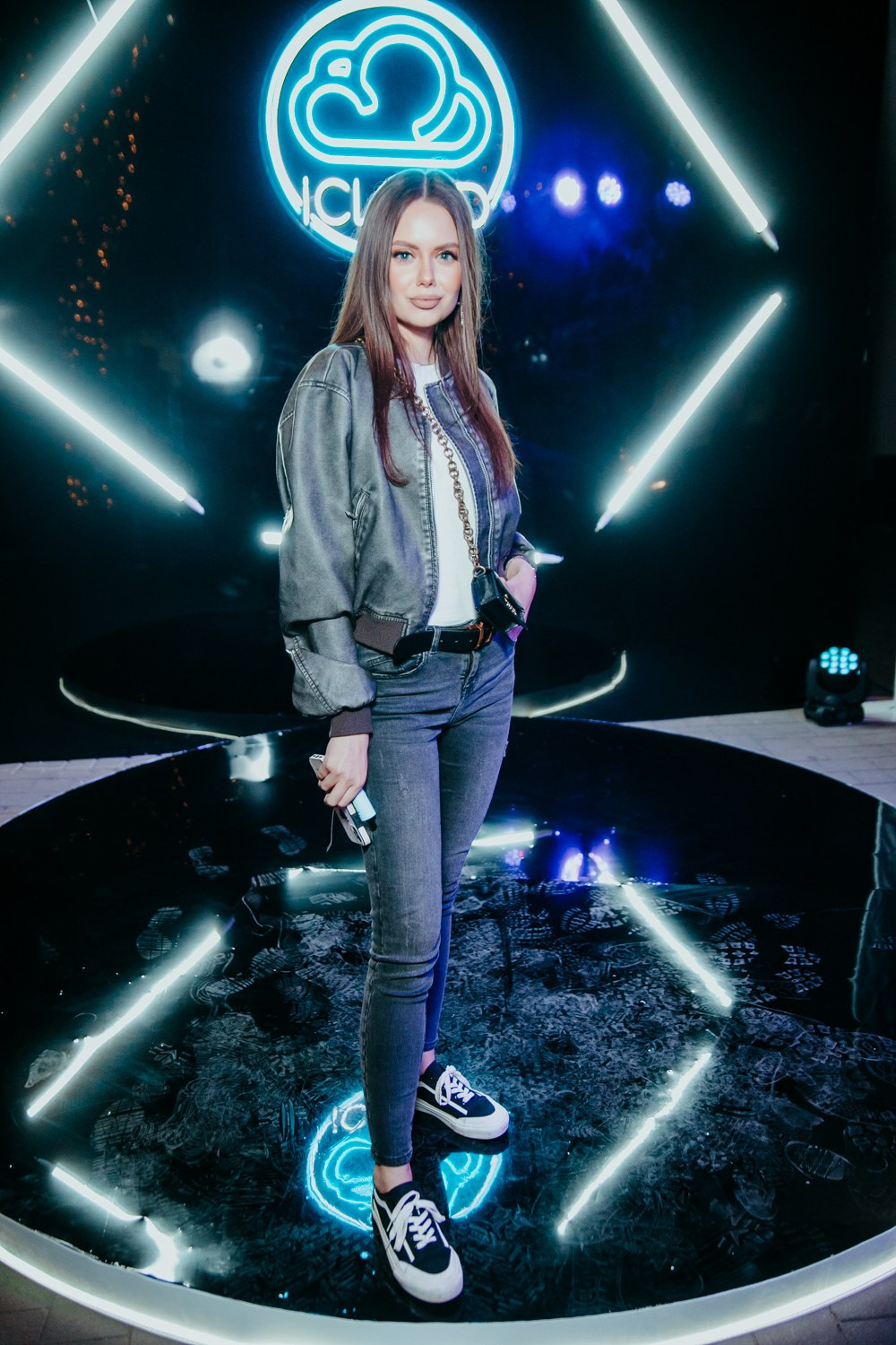 Презентация «Iphone 15». Свадебный и детский фотограф в Волгограде Слава Белов