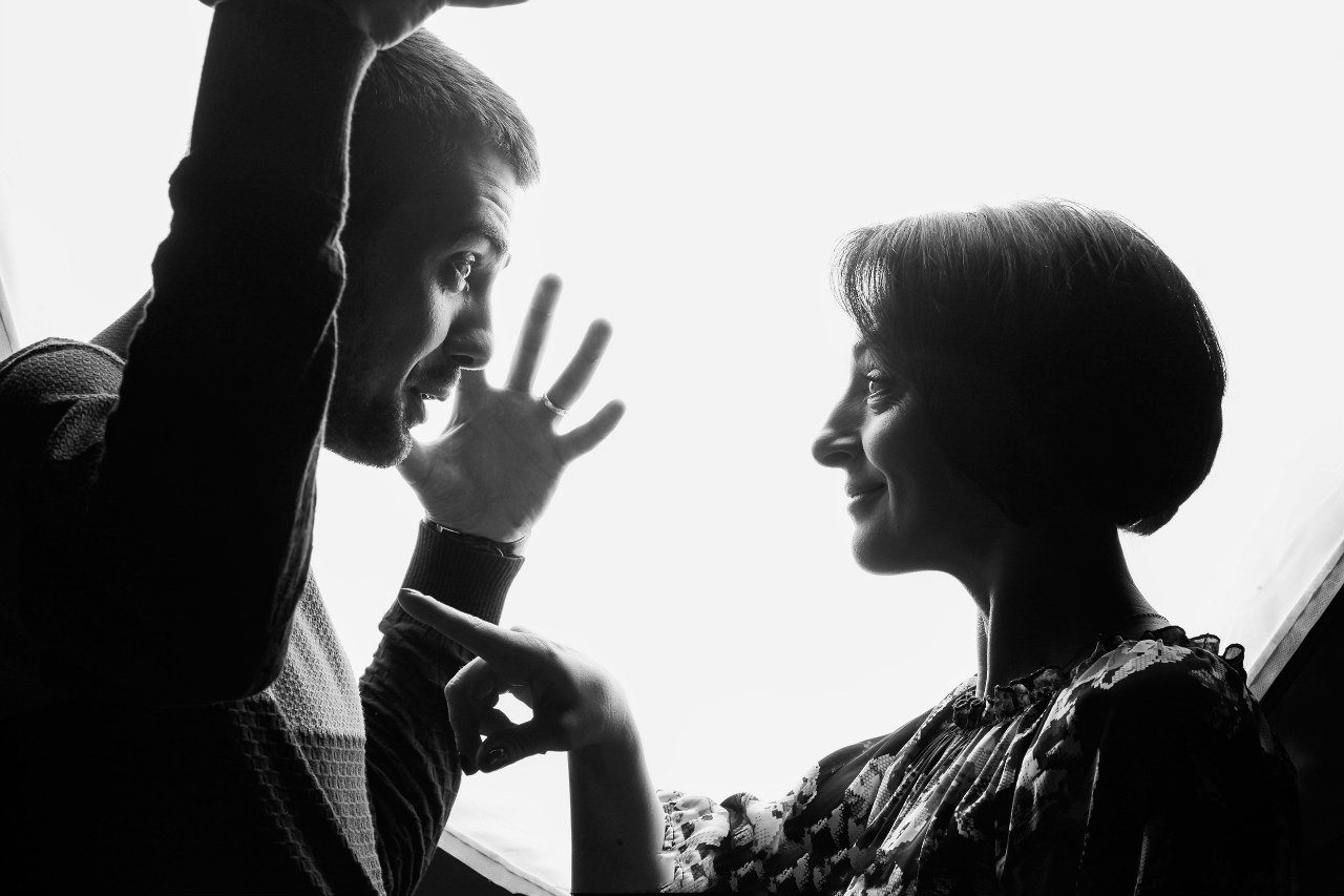 Семейное фото в студии. Фотограф-портретист Евгения Синкевич в Риге и Европе