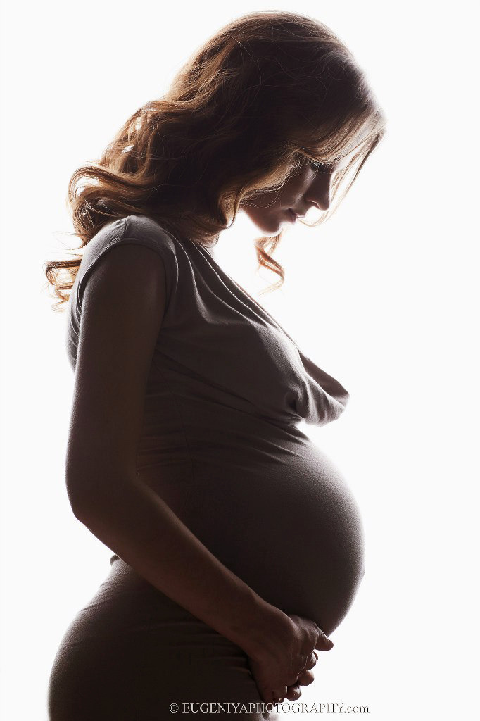 PREGNANT. Evgeniia Sinkevich. Photographer in Riga and Europe