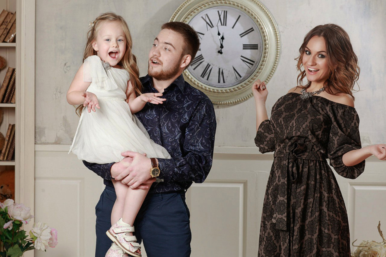 Семейная новогодняя съемка. Фотограф-портретист Евгения Синкевич в Риге и Европе