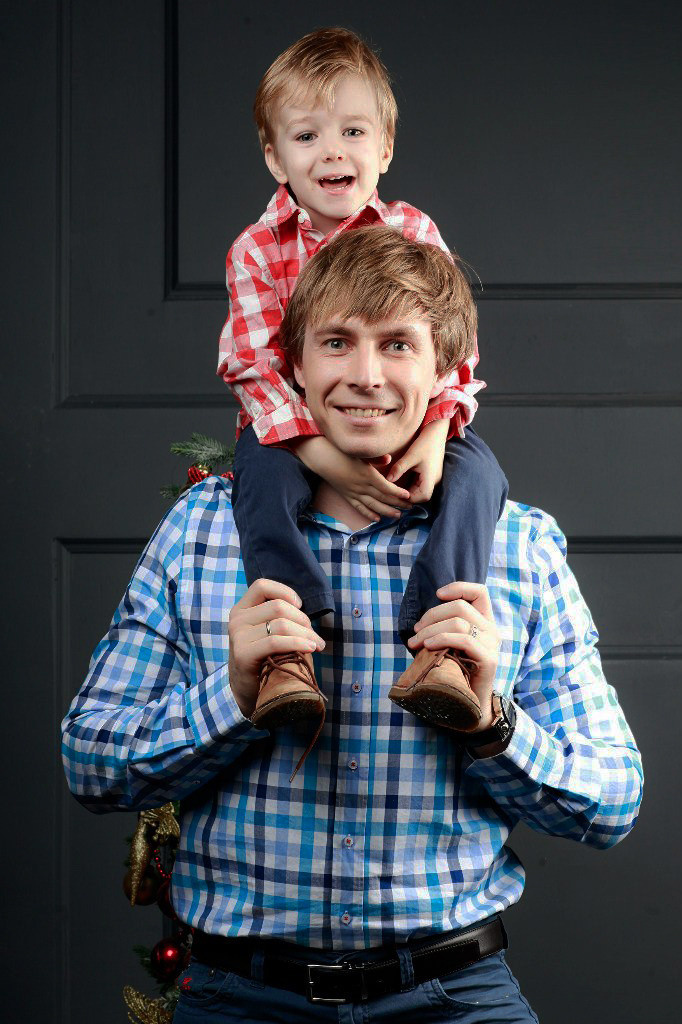 Семейное фото в студии. Фотограф-портретист Евгения Синкевич в Риге и Европе