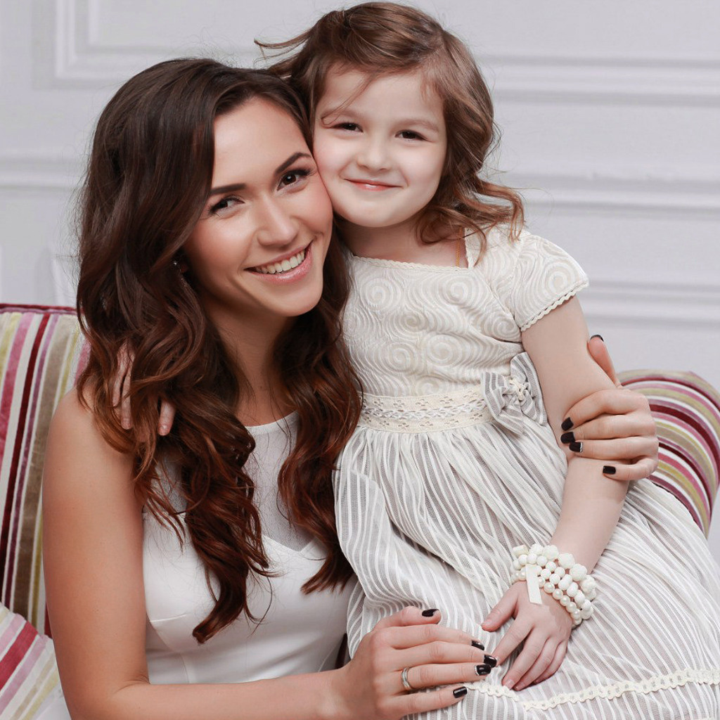 Семейное фото в студии. Фотограф-портретист Евгения Синкевич в Риге и Европе