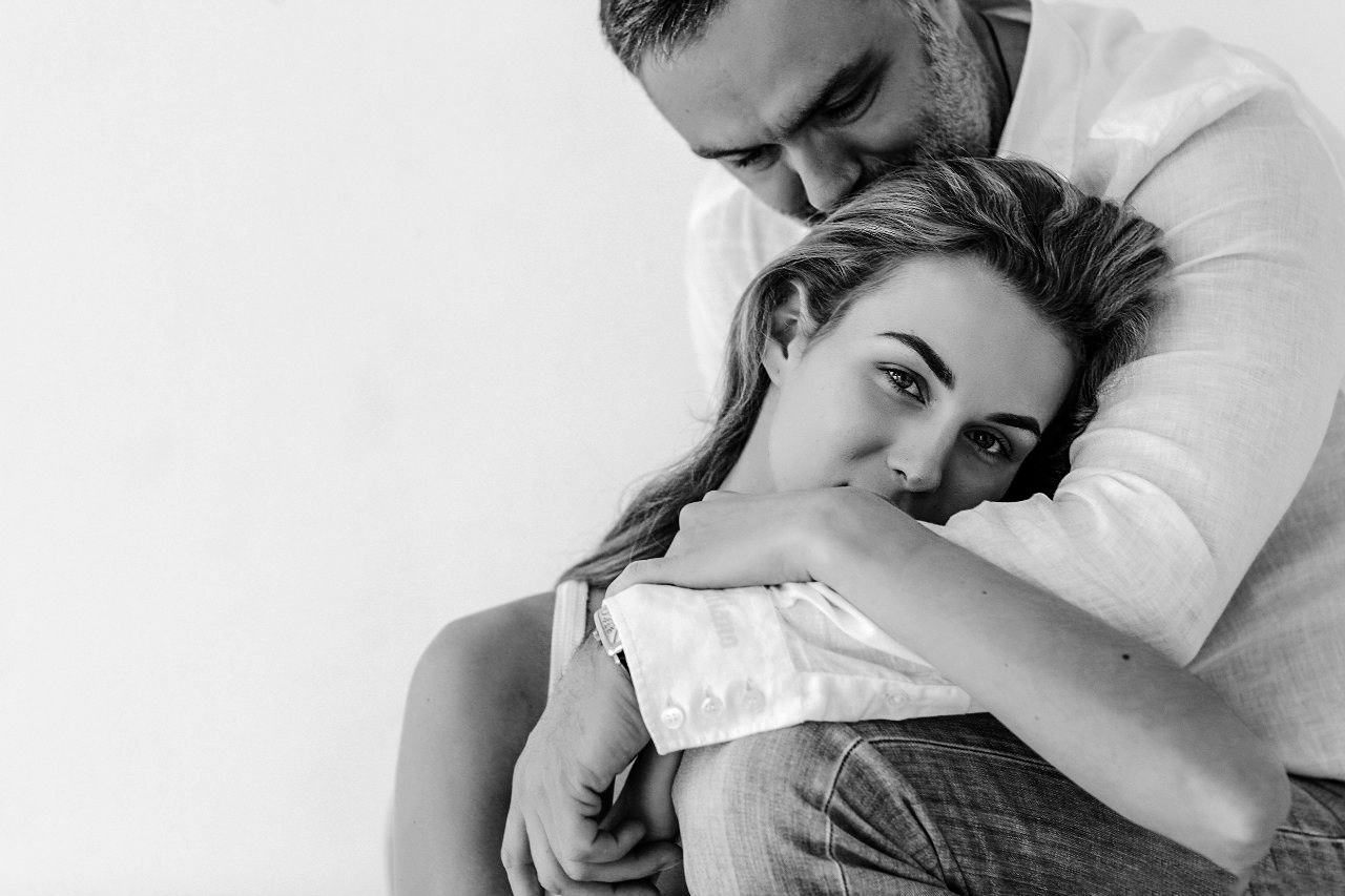 Лав стори в студийный условиях. Фотограф-портретист Евгения Синкевич в Риге и Европе