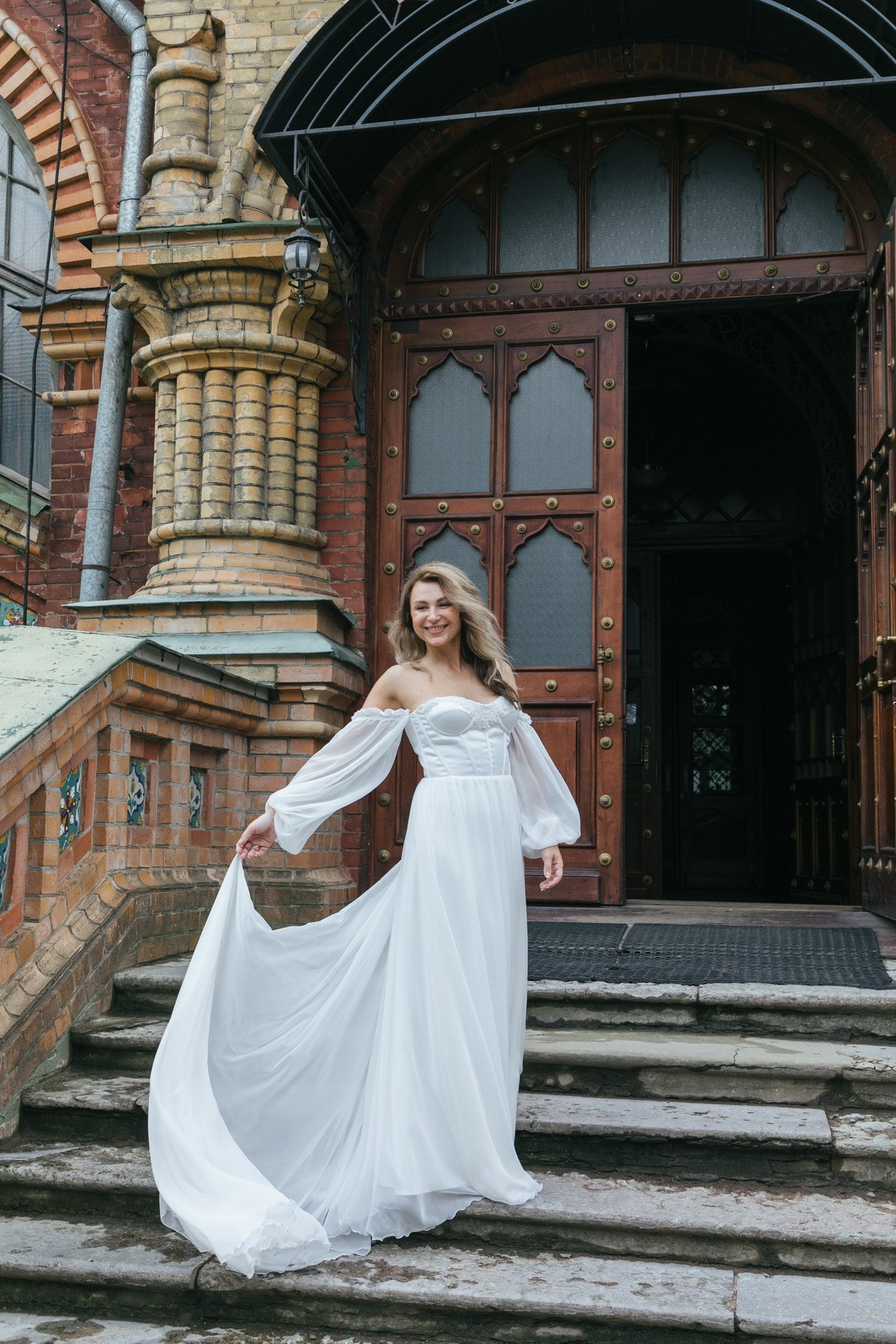 Свадебная регистрация и микропрогулка в Петергофе. Фотограф крещение венчание в Петербурге! Помогает подобрать храм и посоветовал душевного батюшку в СПб