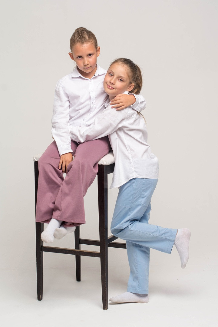 Фото с сестрой всегда приятные воспоминания.