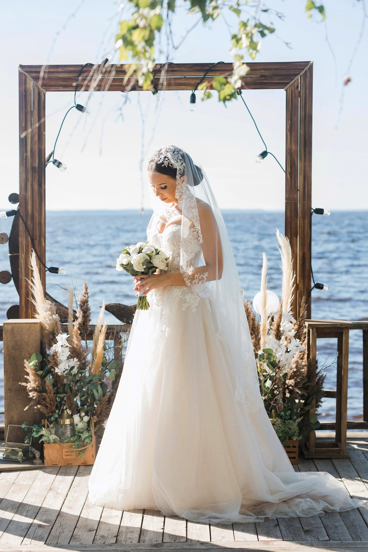 Свадебная фотосессия на берегу Горьковского моря. Свадебный фотограф в Нижнем Новгороде и Москве Сергей Воробьев