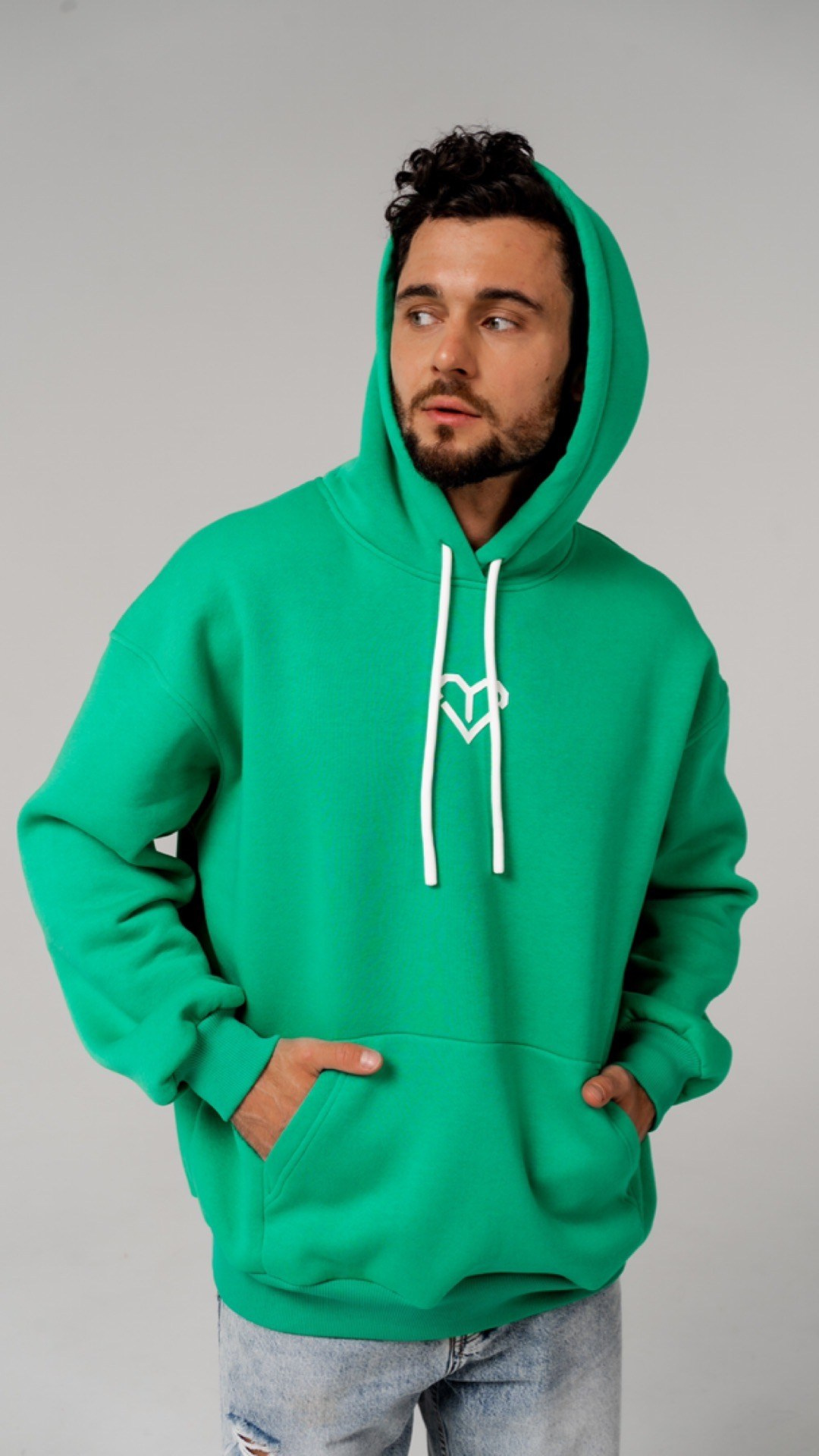 Андрей, 180 с, 48-50 р-р. KED Production — продакшн из СПб. Создаём фото, видео и контент, который помогает брендам и селлерам продавать больше