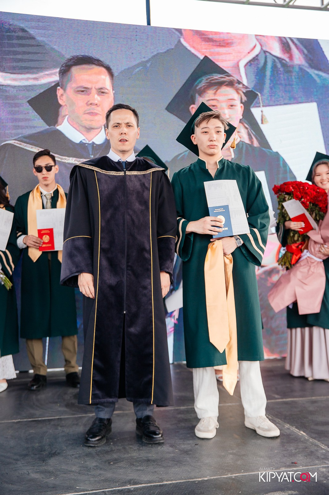 ВРУЧЕНИЕ ДИПЛОМОВ — НАРХОЗ КОЛЛЕДЖ. Part 3. КИПЯТКОМ АЛМАТЫ!