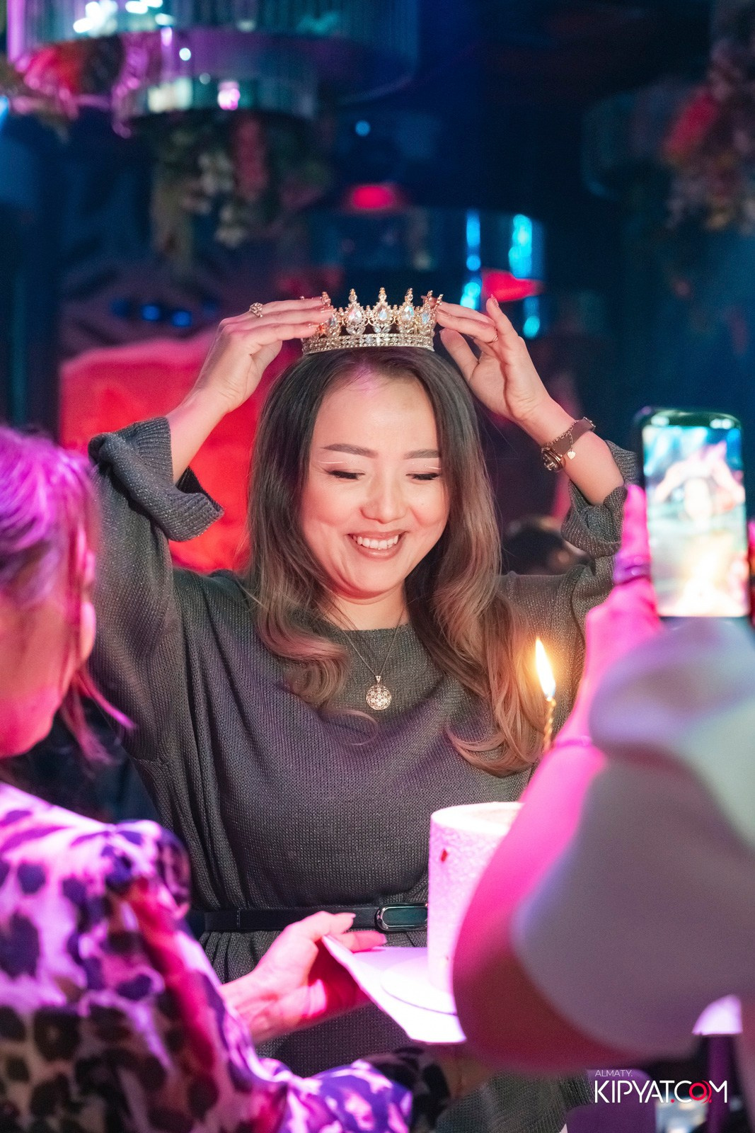 FRIENDS BAR & TERRACE. КИПЯТКОМ АЛМАТЫ!