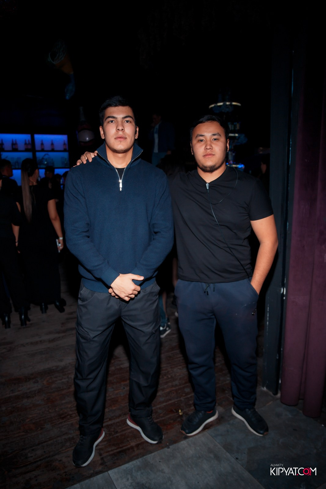 UYAT EMES BAR. КИПЯТКОМ АЛМАТЫ!