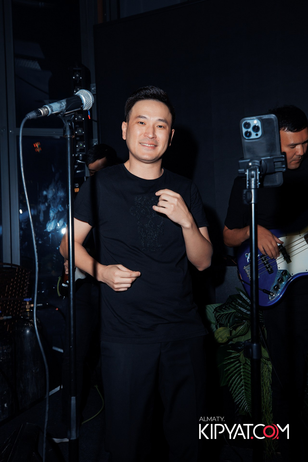 FRIENDS BAR & TERRACE. КИПЯТКОМ АЛМАТЫ! Фотосъемка мероприятий в Алматы