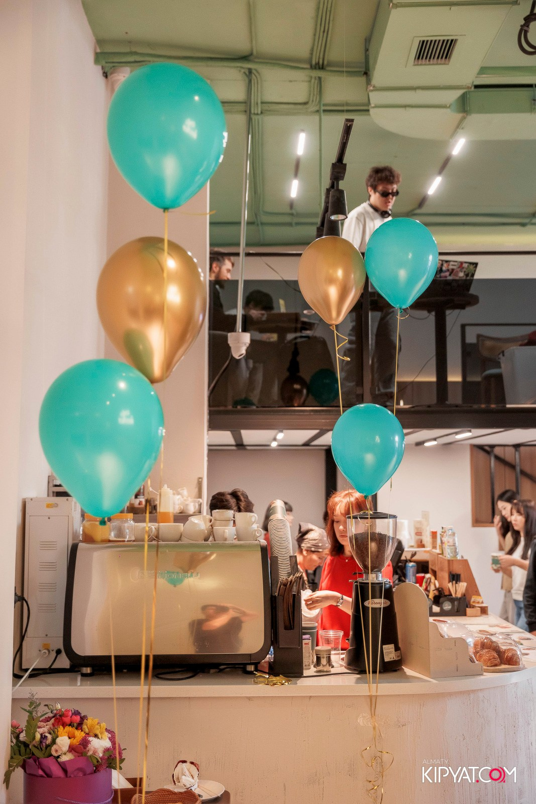 ОТКРЫТИЕ COFFEE SHAKE АСЫЛ ТАС. КИПЯТКОМ АЛМАТЫ!