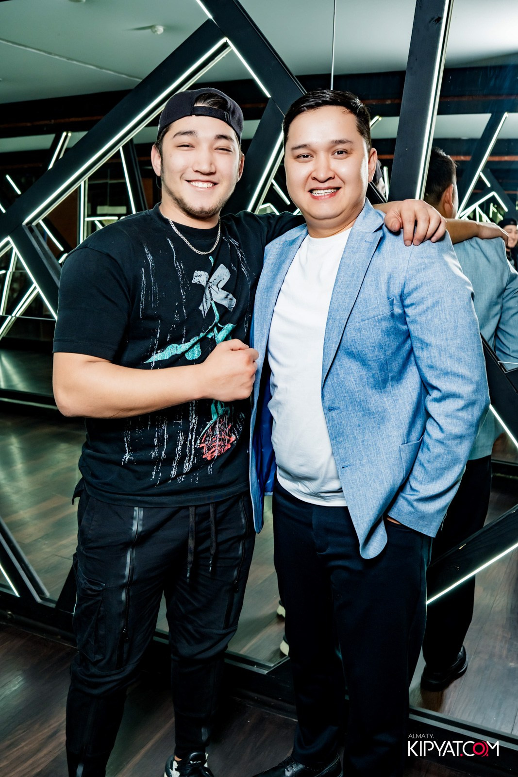 УХО И МЕДВЕДЬ НА САИНА. КИПЯТКОМ АЛМАТЫ!