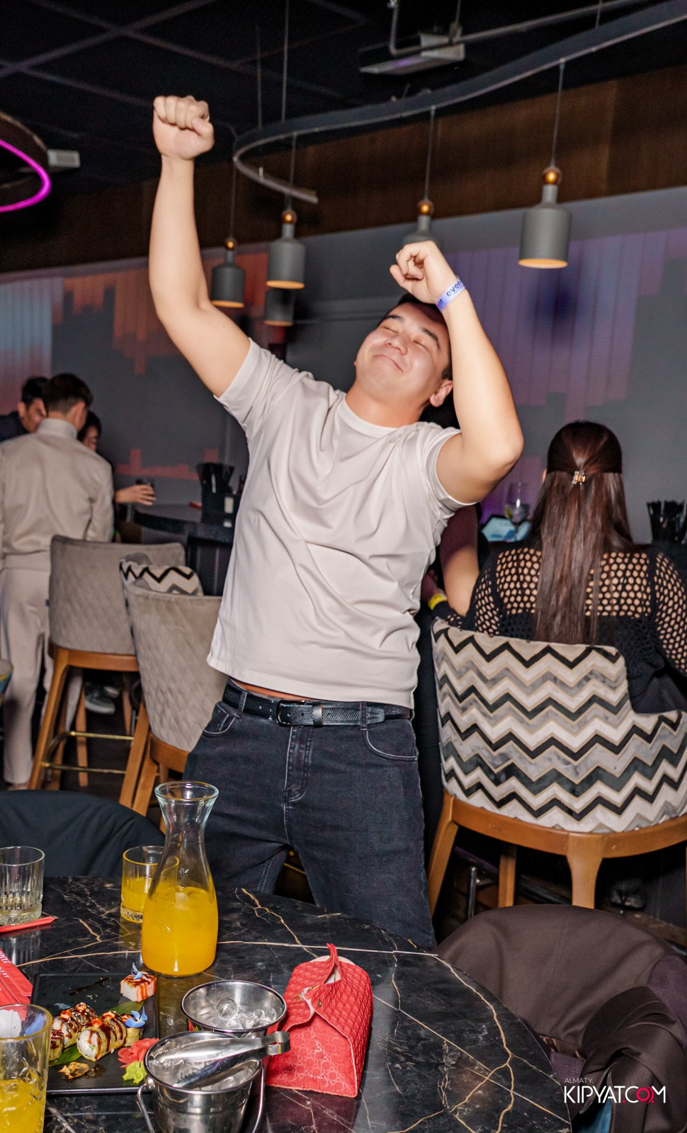 EVENT BAR. КИПЯТКОМ АЛМАТЫ!