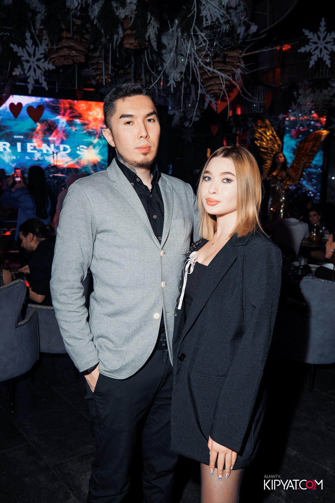 FRIENDS BAR & TERRACE. КИПЯТКОМ АЛМАТЫ!