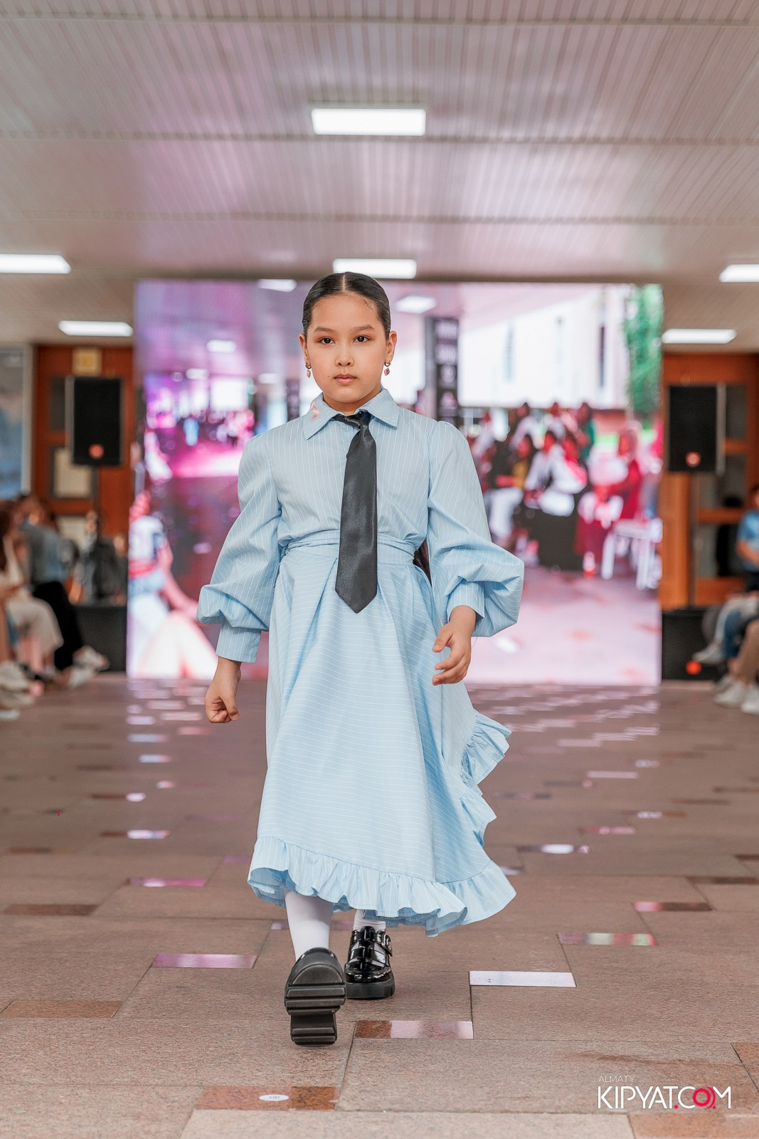 JUNIOR FASHION SHOW. КИПЯТКОМ АЛМАТЫ!