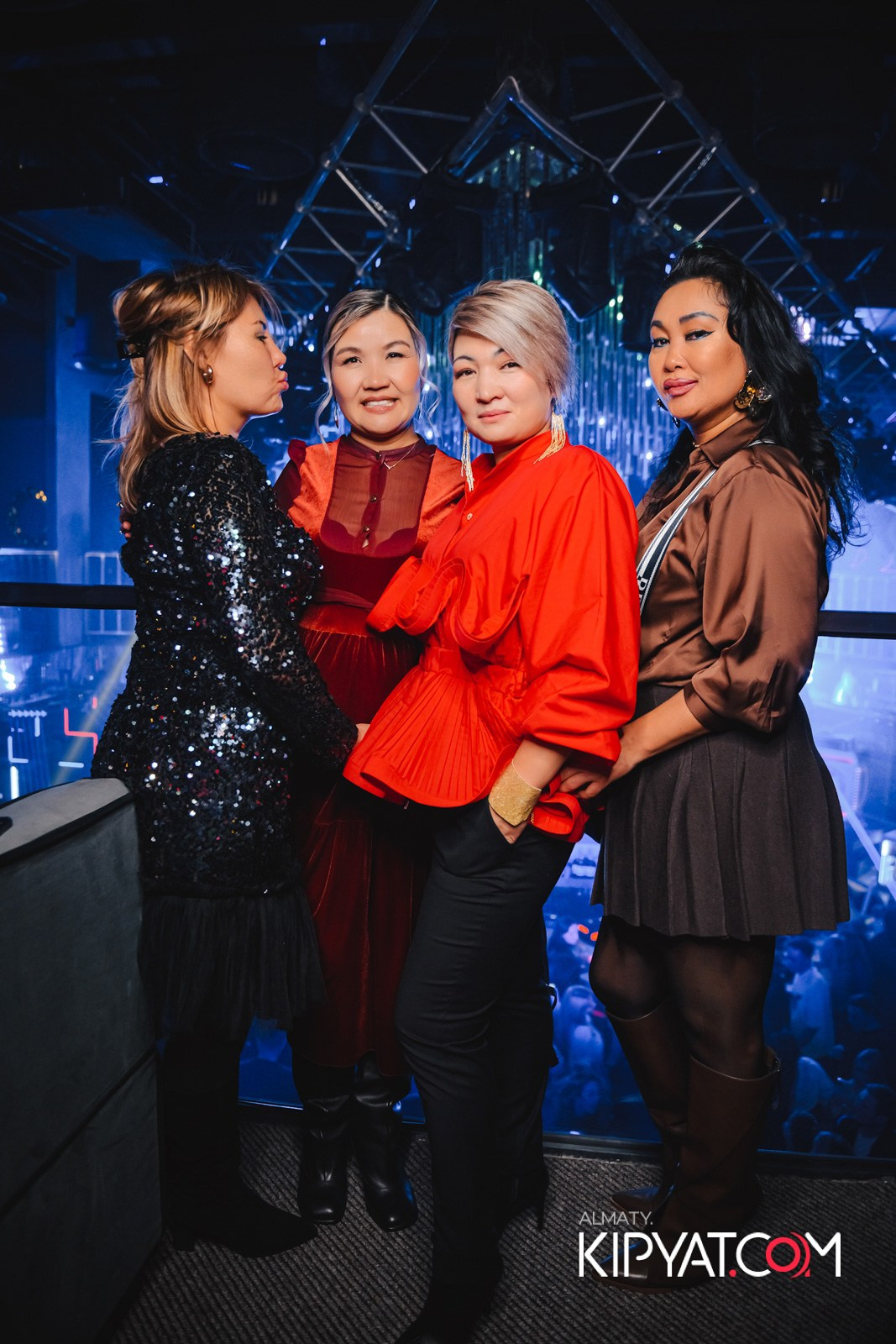 SANTA BARBARA — SPECIAL QUEST МИТЯ ФОМИН. КИПЯТКОМ АЛМАТЫ!