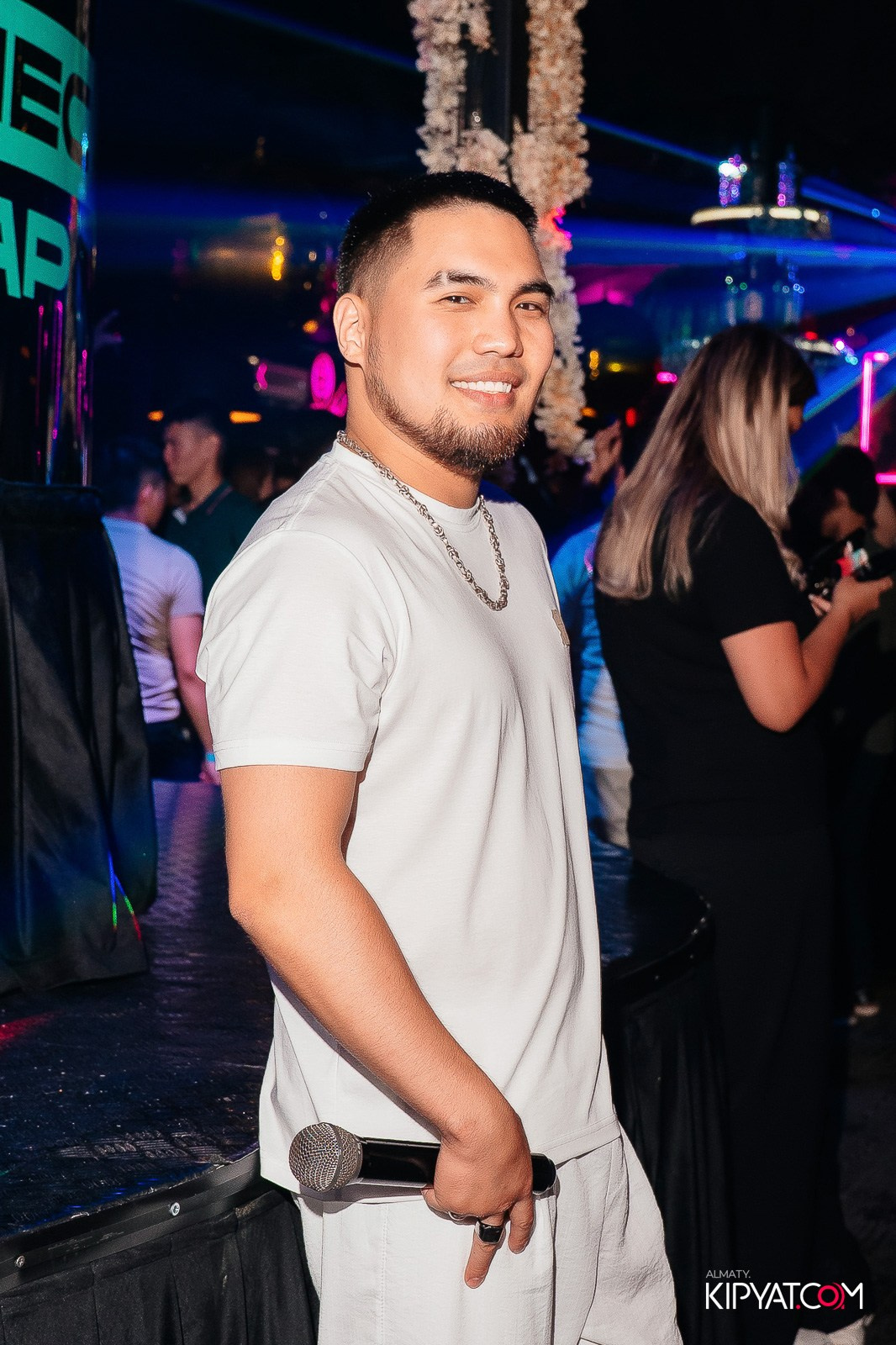 UYAT EMES BAR. КИПЯТКОМ АЛМАТЫ!