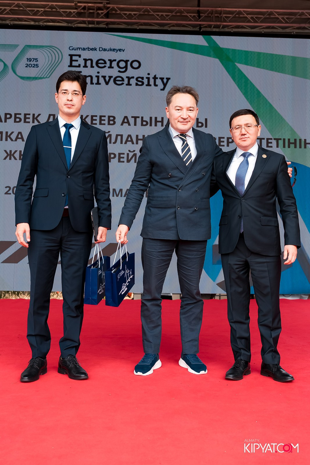 50 ЛЕТ — АЛМАТИНСКИЙ УНИВЕРСИТЕТ ЭНЕРГЕТИКИ И СВЯЗИ. КИПЯТКОМ АЛМАТЫ!