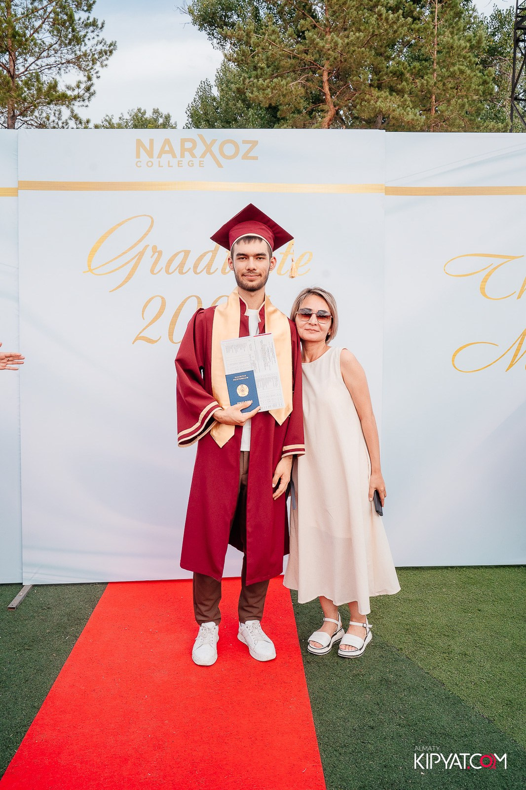 ВРУЧЕНИЕ ДИПЛОМОВ — НАРХОЗ КОЛЛЕДЖ. Part 1. КИПЯТКОМ АЛМАТЫ!