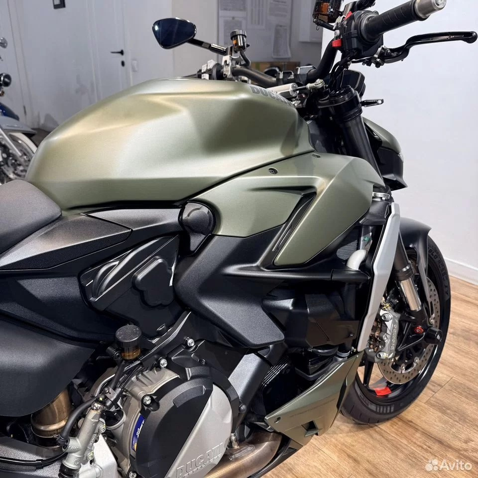 Ducati Streetfighter V2, 2023. Hello Davidson, Москва. Только хорошие мотоциклы…
