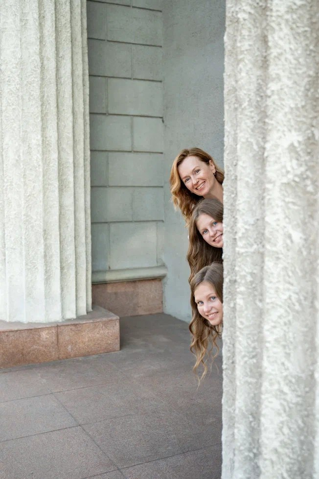 Город. Прогулка. Сайт фотографа.Приветствую Вас на своём сайте. Меня зовут Мария Васильева. Я являюсь профессиональным фотографом. Город Красноярск