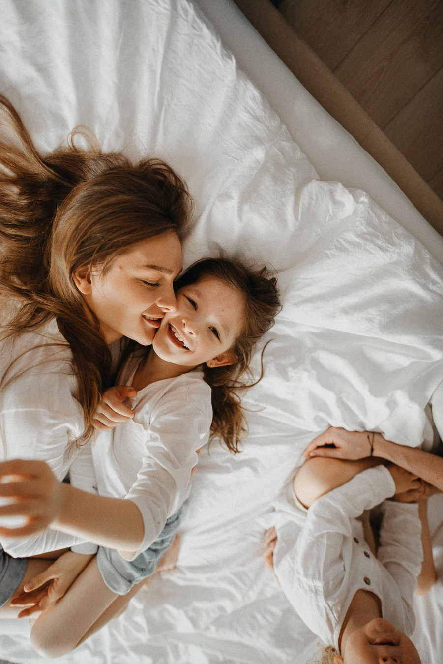 Костя, Яна, Кристина, Леон | дома